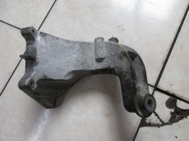 Лапа правая MERCEDES-BENZ C-класс W203/S203/CL203 рестайлинг (2004 - 2008) — Разборка Мерседес