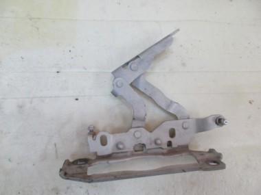 Петля капота MERCEDES-BENZ C-класс W204/S204/С204 рестайлинг (2011 - 2015) — Разборка Мерседес