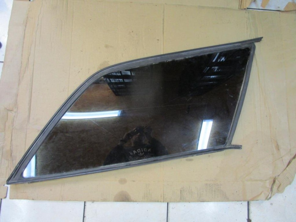 Стекло боковое MERCEDES-BENZ C-класс W202/S202 (1993 - 1997) фото 1 — Разборка Мерседес