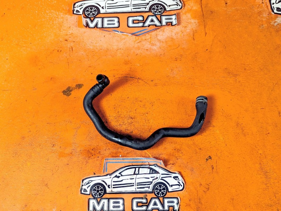 Патрубок ОЖ MERCEDES-BENZ C-класс W204/S204 (2006 - 2011) фото 1 &mdash; Разборка Мерседес