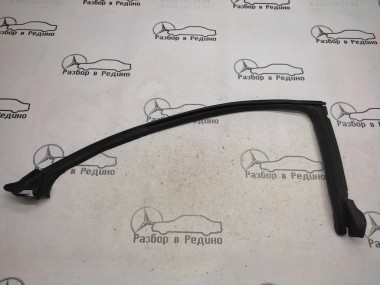 Уплотнитель стекла двери MERCEDES-BENZ CLS-класс C219 (2004 - 2008) — Разборка Мерседес