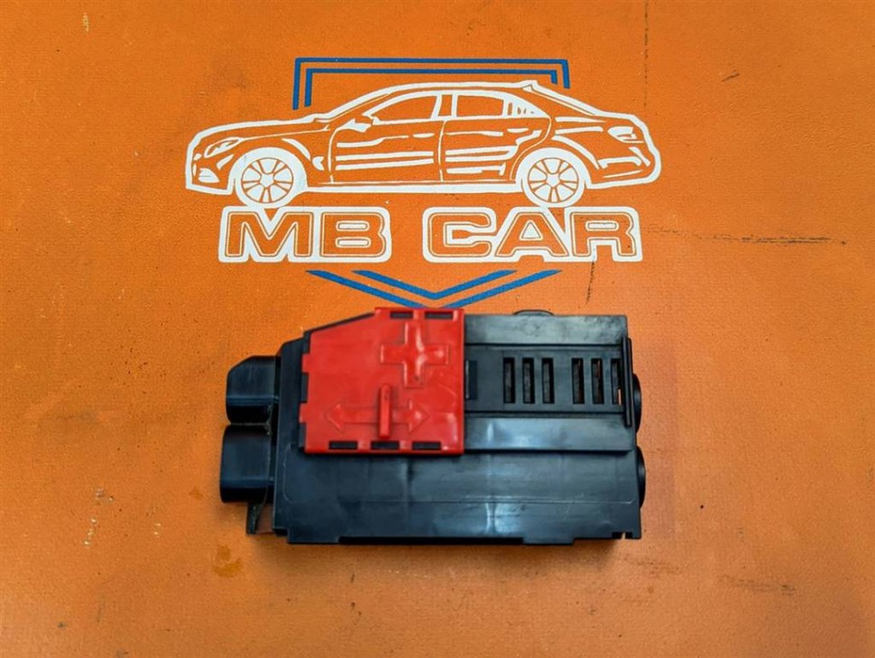 Крышка блока предохранителей MERCEDES-BENZ GLE-класс AMG W166 (2015 - 2019) фото 1 — Разборка Мерседес