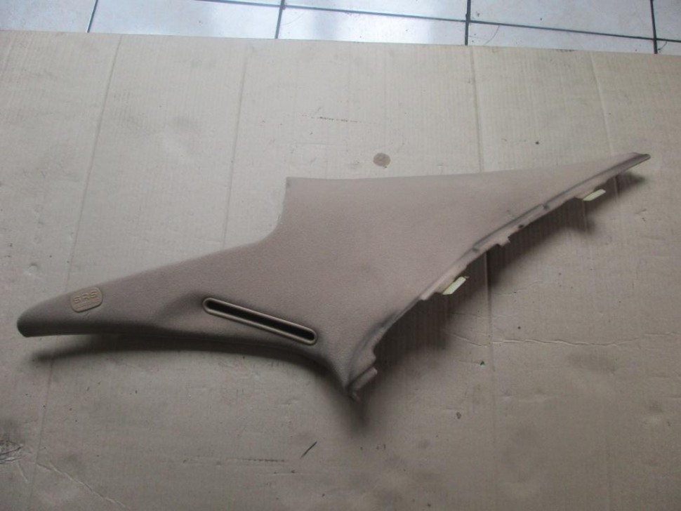 Накладка задней стойки MERCEDES-BENZ S-класс W220 (1998 - 2005) фото 1 — Разборка Мерседес