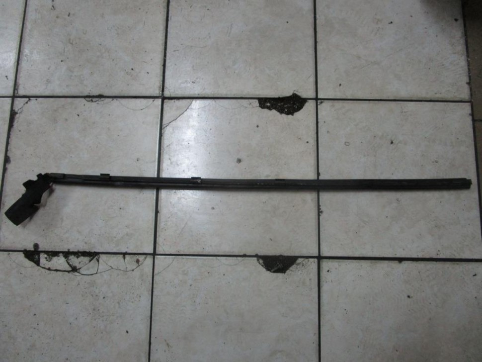 Уплотнитель стекла двери MERCEDES-BENZ CL-класс C140 (1992 - 2000) фото 1 — Разборка Мерседес