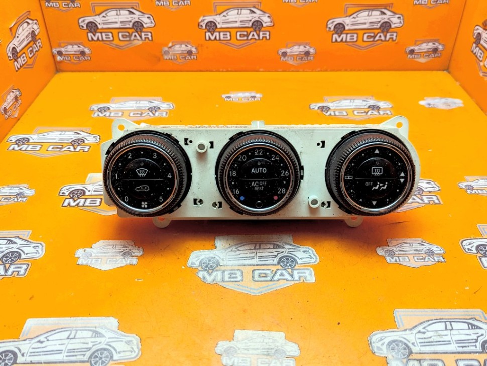 Панель управления климатом MERCEDES-BENZ M-класс W163 рестайлинг (2001 - 2005) фото 1 &mdash; Разборка Мерседес