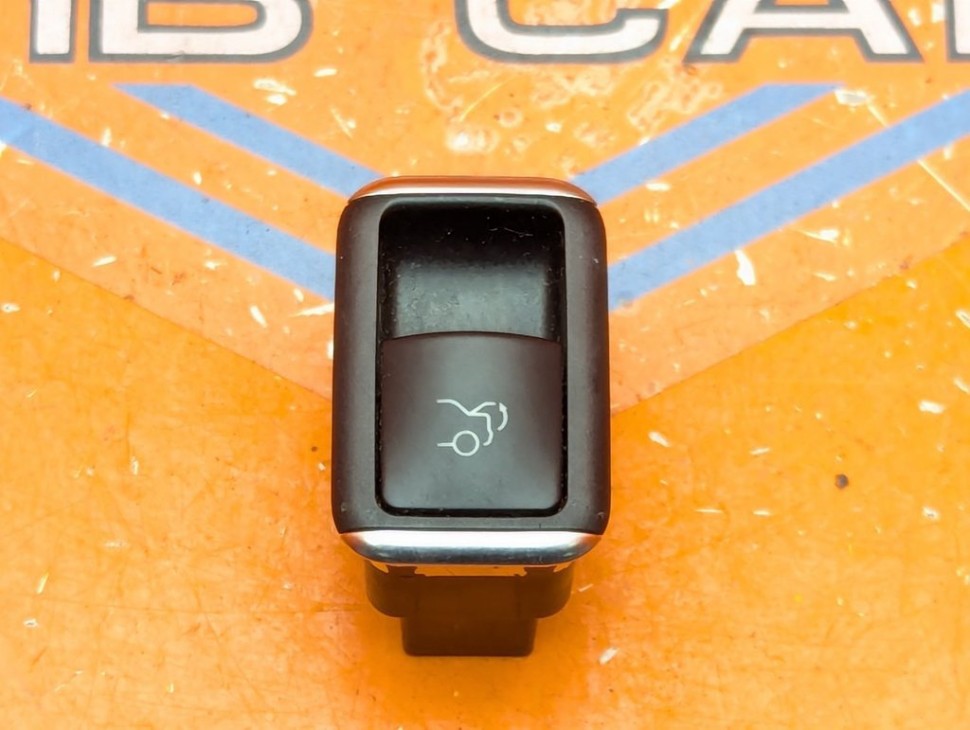 Кнопка открытия багажника MERCEDES-BENZ E-класс W212/S212/C207/A207 (2009 - 2013) фото 1 &mdash; Разборка Мерседес