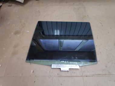 Стекло заднее левое MERCEDES-BENZ E-класс W124/S124/C124/A124 (1984 - 1997) — Разборка Мерседес