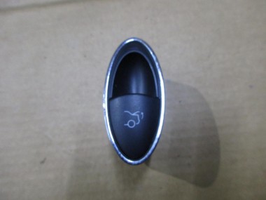 Кнопка закрытия багажника MERCEDES-BENZ E-класс W211/S211 (2002 - 2006) — Разборка Мерседес