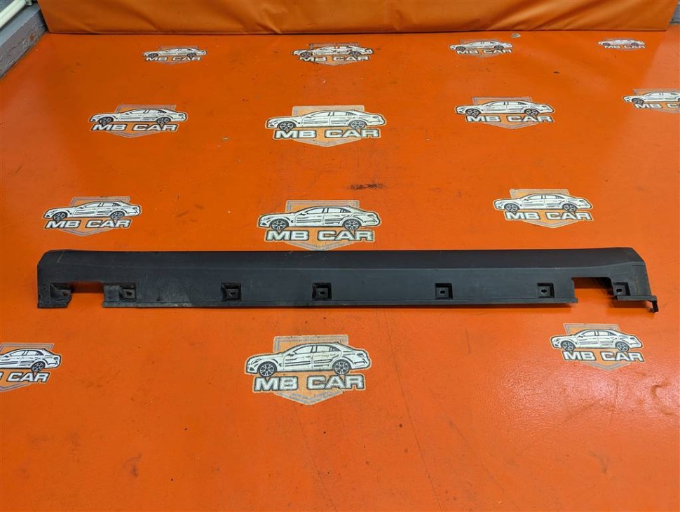 Порог пластиковый левый MERCEDES-BENZ M-класс W164 (2005 - 2008) фото 1 — Разборка Мерседес