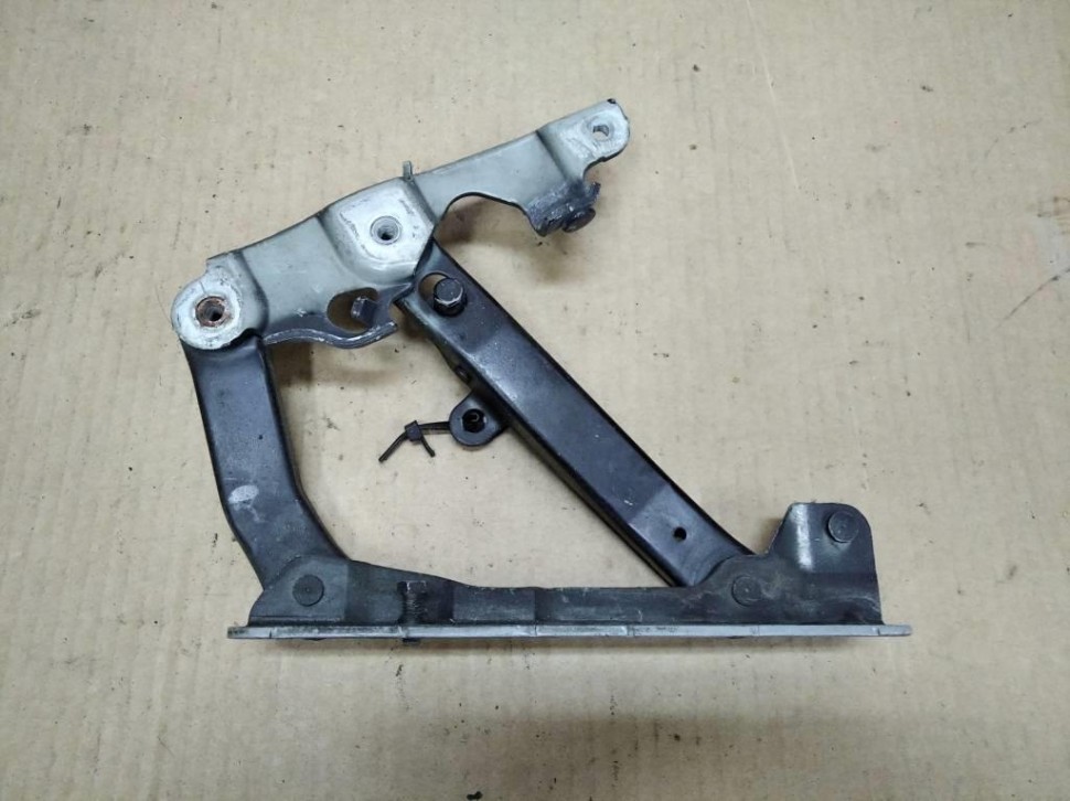 Петля капота MERCEDES-BENZ S-класс W220 (1998 - 2005) фото 1 — Разборка Мерседес