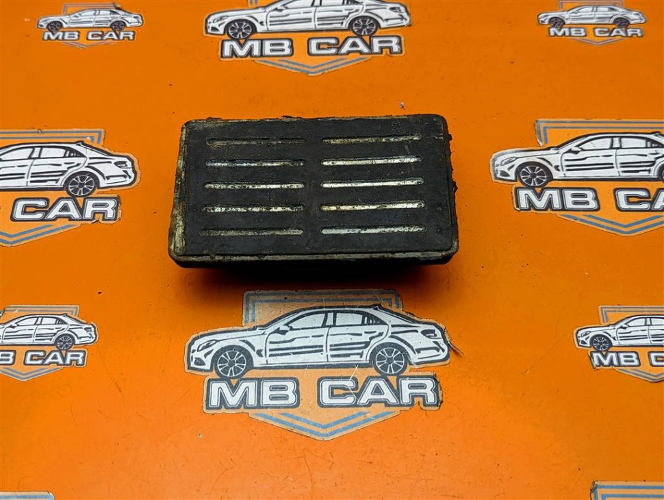 Подушка рессоры MERCEDES-BENZ Sprinter W901-905 (1995 - 2006) фото 1 — Разборка Мерседес