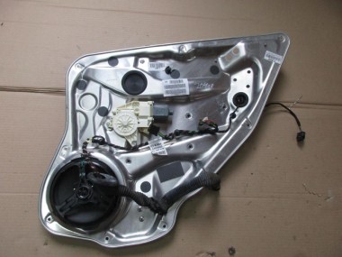 Стеклоподъемник задний правый MERCEDES-BENZ C-класс W204/S204 (2006 - 2011) — Разборка Мерседес