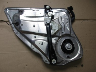 Стеклоподъемник задний правый MERCEDES-BENZ C-класс W204/S204 (2006 - 2011) — Разборка Мерседес