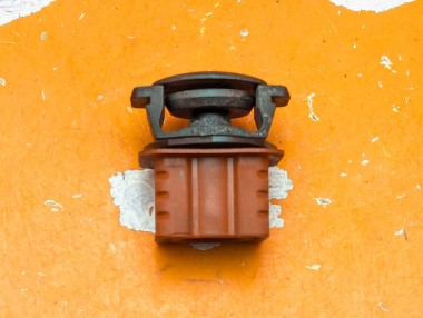 Клипса радиатора MERCEDES-BENZ E-класс W211/S211 (2002 - 2006) &mdash; Разборка Мерседес