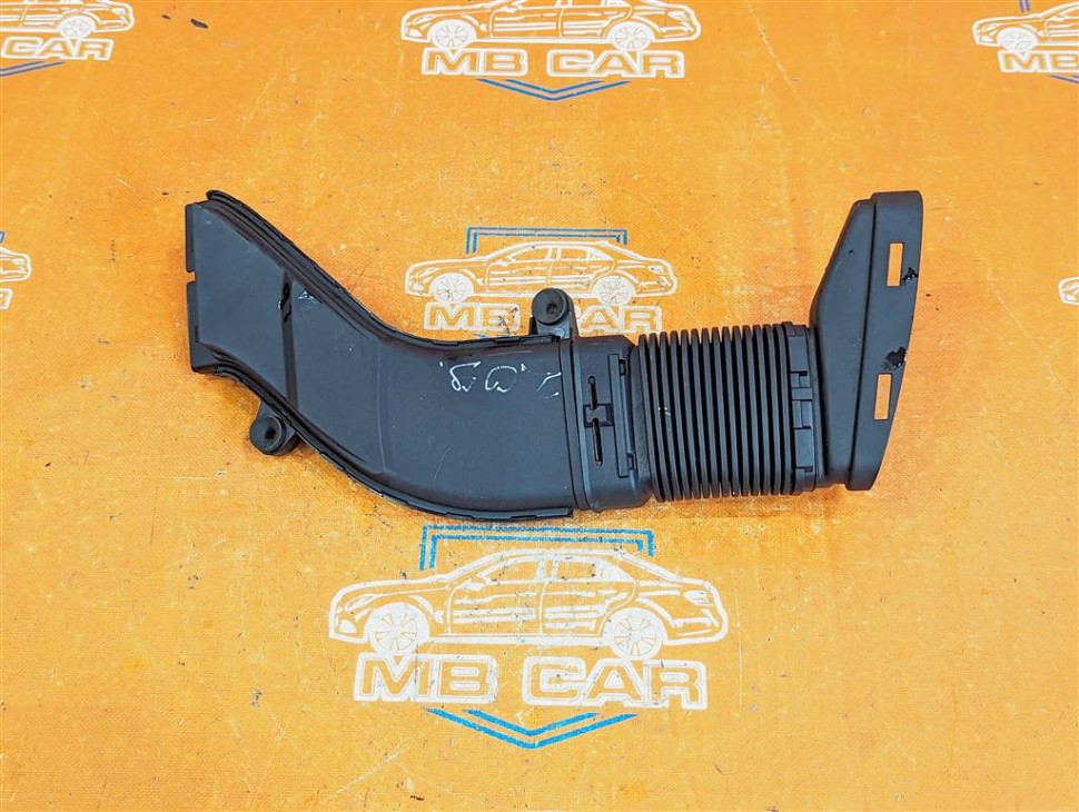 Патрубок воздушный MERCEDES-BENZ E-класс W213/S213/C238/A238 (2016 - 2021) фото 1 — Разборка Мерседес