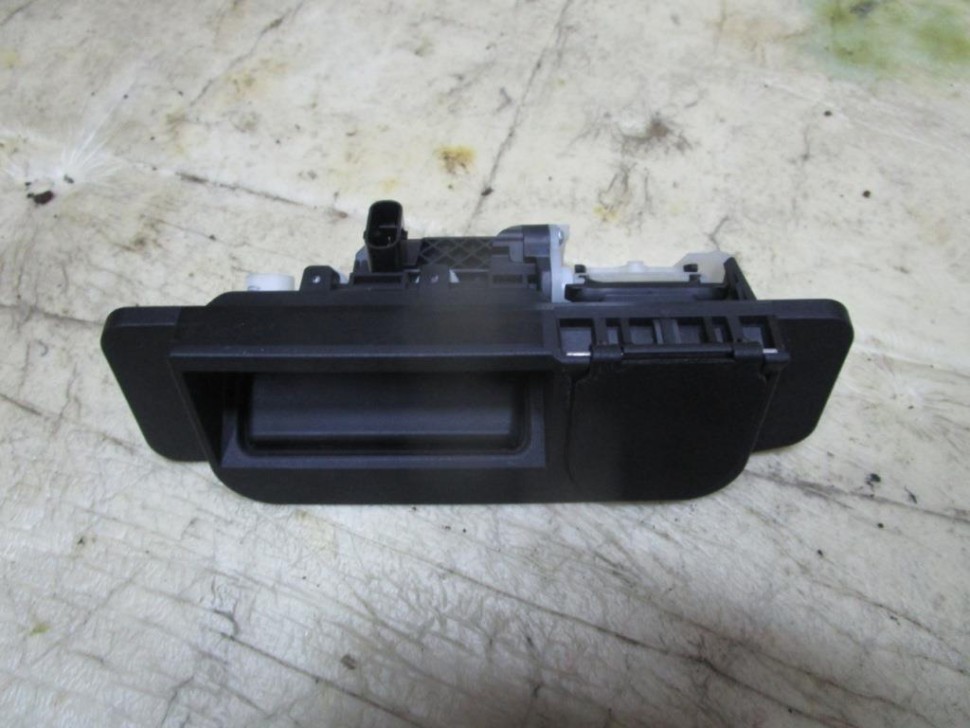Ручка открытия багажника MERCEDES-BENZ C-класс W205/S205/C205/A205 (2014 - 2018) фото 1 — Разборка Мерседес