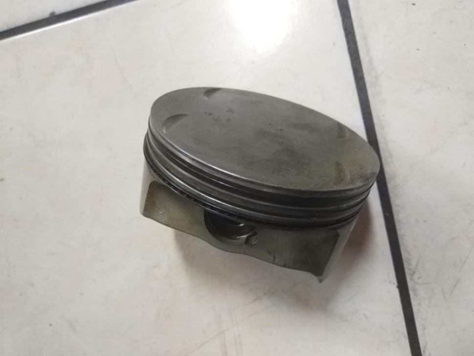 Поршень бензин MERCEDES-BENZ M-класс W164 (2005 - 2008) фото 1 — Разборка Мерседес