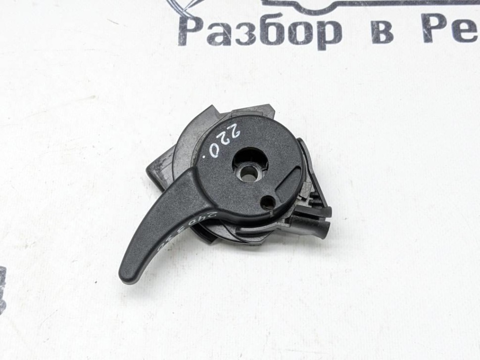 Ручка открытия капота MERCEDES-BENZ S-класс W220 (1998 - 2005) фото 1 — Разборка Мерседес