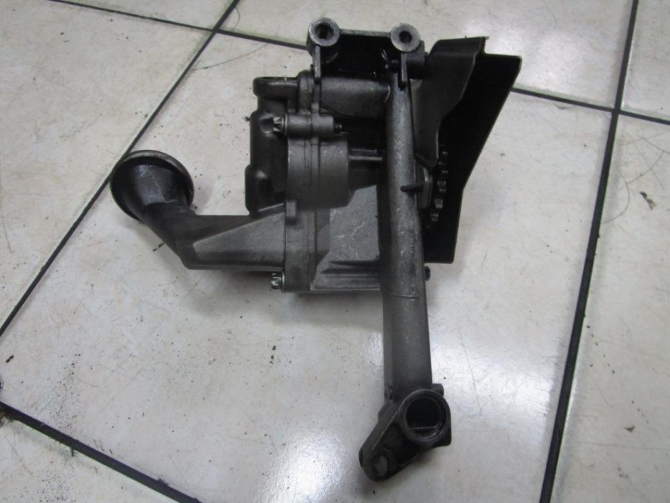 Насос масляный MERCEDES-BENZ A-класс W168 (1997 - 2001) фото 1 — Разборка Мерседес