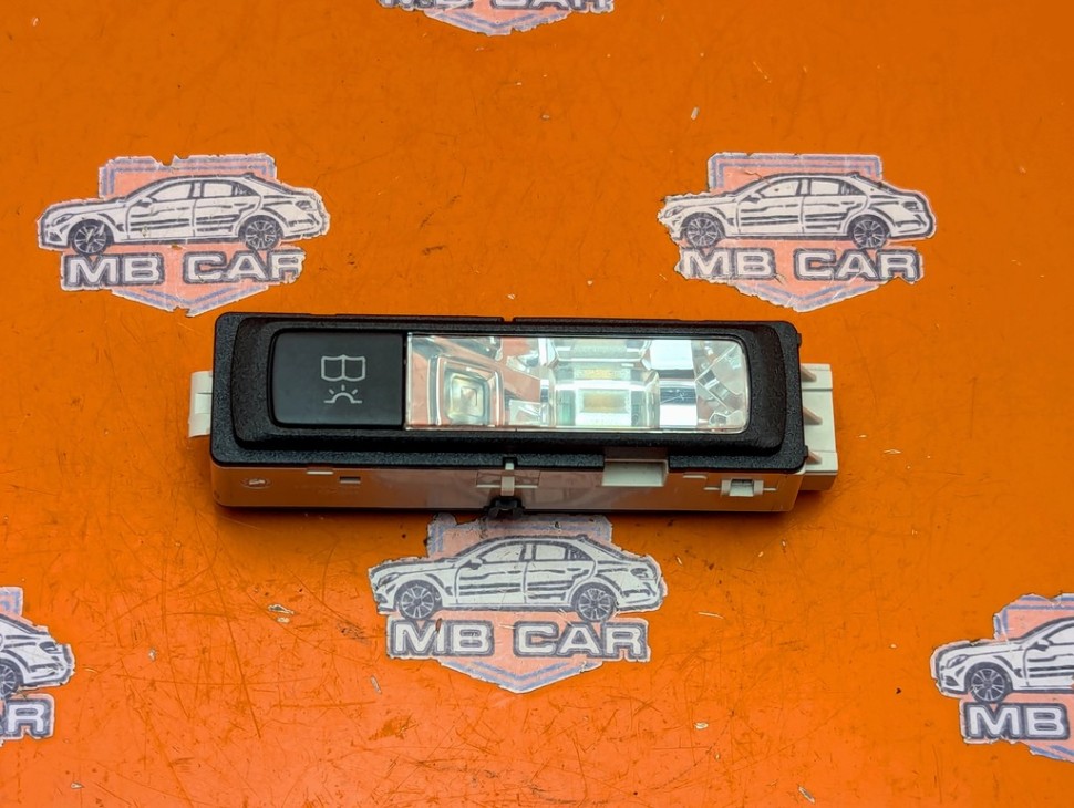 Плафон салона MERCEDES-BENZ GLC-класс X253 (2015 - 2019) фото 1 — Разборка Мерседес