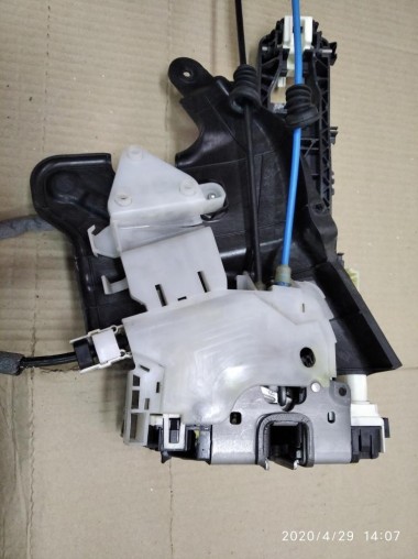 Замок двери задней правой MERCEDES-BENZ E-класс W212/S212/C207/A207 (2009 - 2013) — Разборка Мерседес