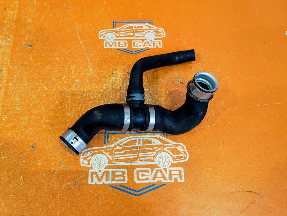 Патрубок радиатора MERCEDES-BENZ E-класс W212/S212/C207/A207 (2009 - 2013) фото 1 — Разборка Мерседес