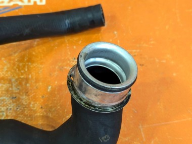 Патрубок радиатора MERCEDES-BENZ E-класс W212/S212/C207/A207 (2009 - 2013) — Разборка Мерседес