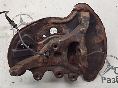 Кулак поворотный передний левый MERCEDES-BENZ C-класс W203/S203/CL203 (2000 - 2004) — Разборка Мерседес