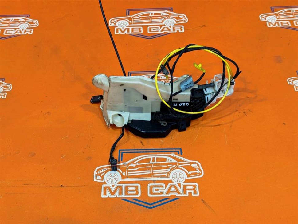 Замок двери передней правой MERCEDES-BENZ S-класс W220 рестайлинг (2002 - 2005) фото 1 — Разборка Мерседес