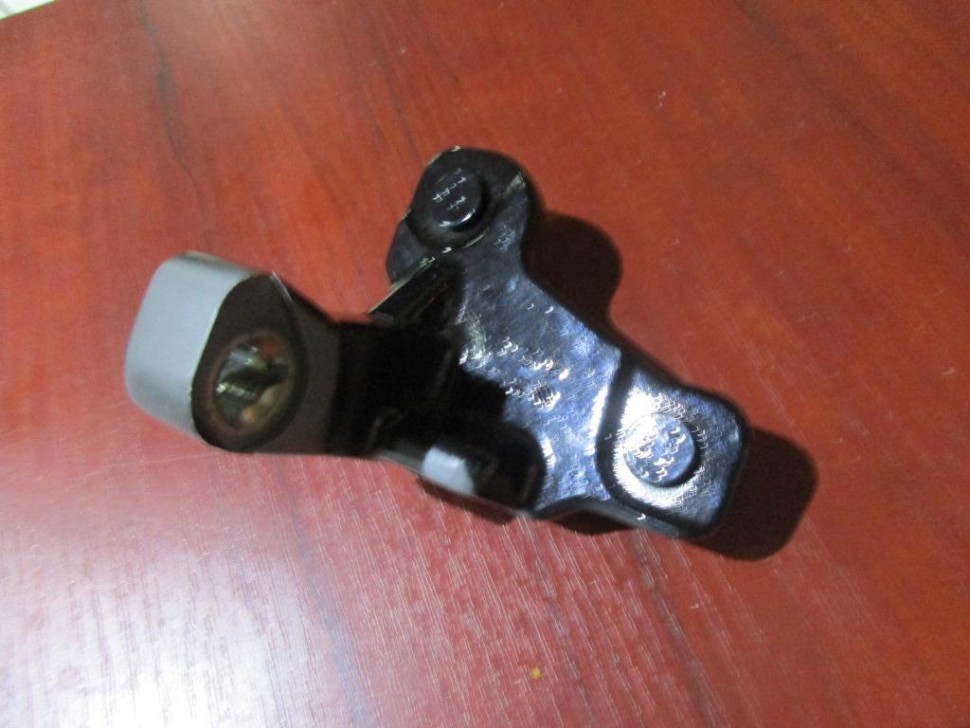 Петля двери MERCEDES-BENZ C-класс W205/S205/C205/A205 (2014 - 2018) фото 1 — Разборка Мерседес