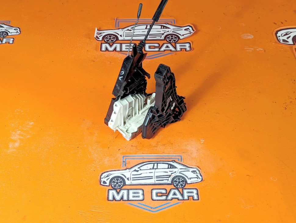 Замок двери передней левой MERCEDES-BENZ B-класс W245 (2005 - 2009) фото 1 &mdash; Разборка Мерседес