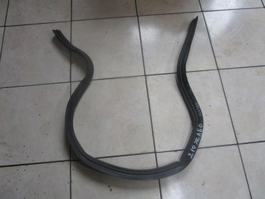 Уплотнитель капота MERCEDES-BENZ E-класс W210/S210 (1995 - 1999) — Разборка Мерседес