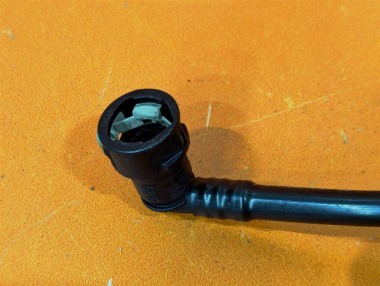 Трубка регенерации MERCEDES-BENZ C-класс W204/S204 (2006 - 2011) — Разборка Мерседес