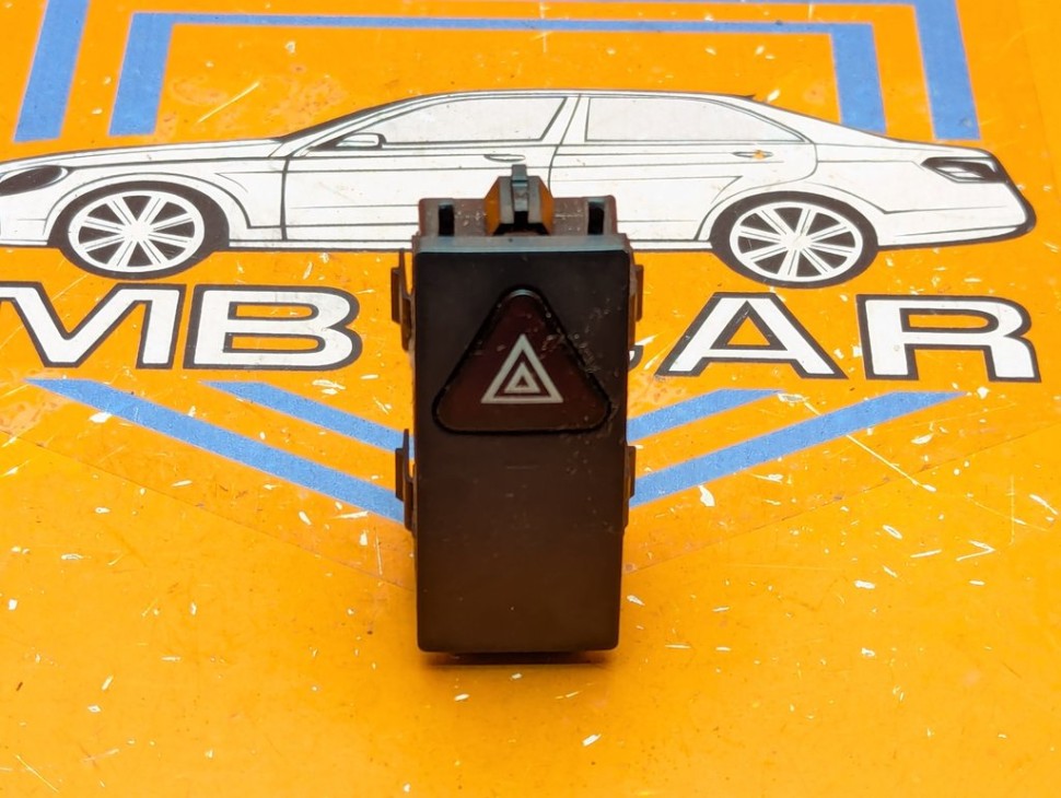 Кнопка аварийной сигнализации MERCEDES-BENZ E-класс W212/S212/C207/A207 (2009 - 2013) фото 1 &mdash; Разборка Мерседес