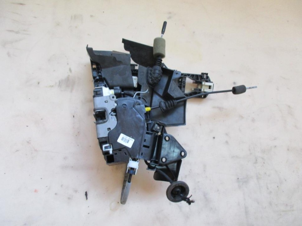 Замок двери передней левой MERCEDES-BENZ C-класс W204/S204 (2006 - 2011) фото 1 — Разборка Мерседес