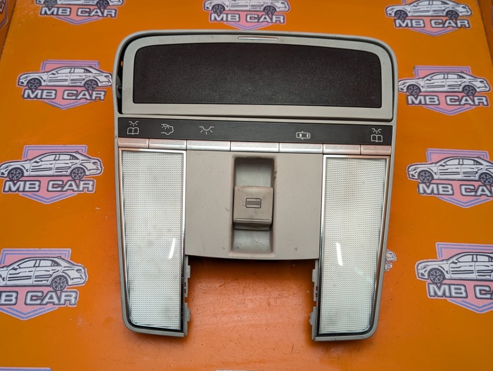 Плафон салона MERCEDES-BENZ S-класс W221 рестайлинг (2009 - 2013) фото 1 &mdash; Разборка Мерседес