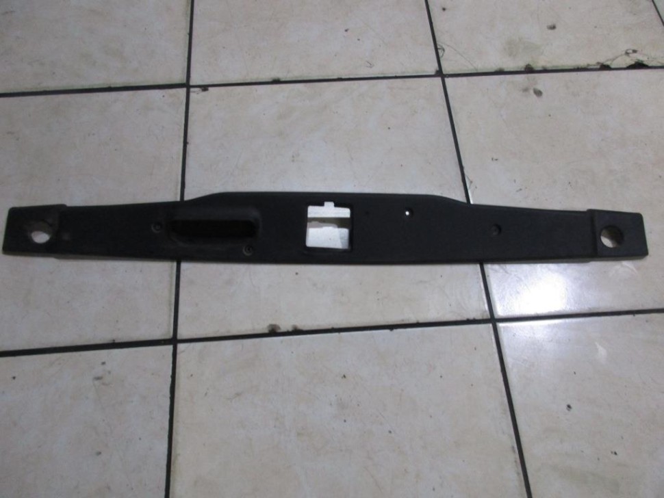 Накладка крышки багажника MERCEDES-BENZ S-класс W220 (1998 - 2005) фото 1 — Разборка Мерседес