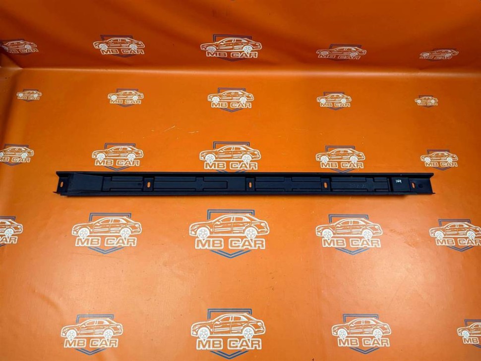 Кронштейн крепления порога MERCEDES-BENZ M-класс W164 (2005 - 2008) фото 1 — Разборка Мерседес