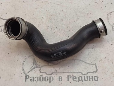 Патрубок интеркулера MERCEDES-BENZ C-класс W203/S203/CL203 (2000 - 2004) — Разборка Мерседес