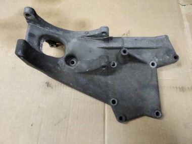 Кронштейн генератора MERCEDES-BENZ E-класс W210/S210 (1995 - 1999) — Разборка Мерседес