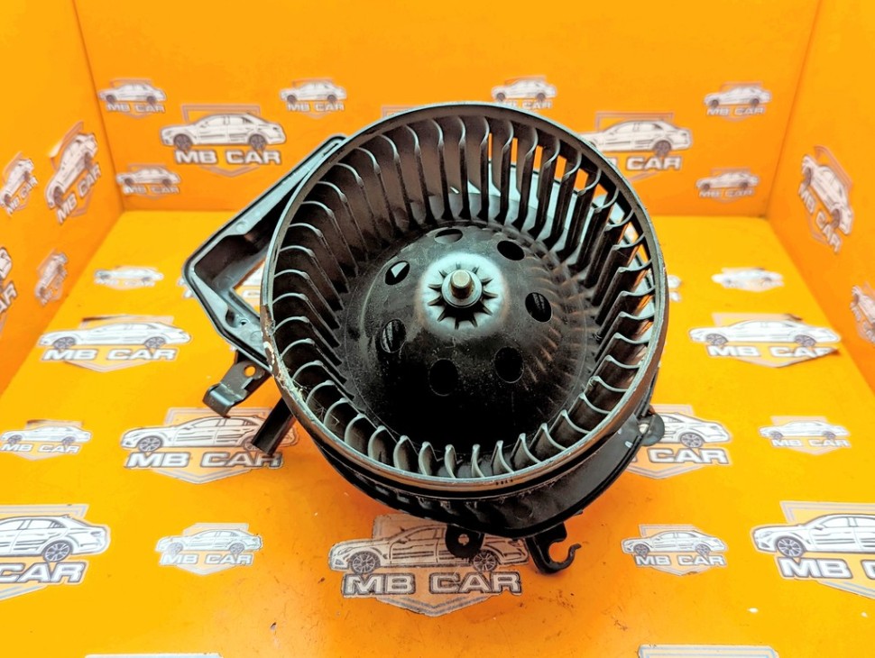 Моторчик печки MERCEDES-BENZ C-класс W203/S203/CL203 (2000 - 2004) фото 1 — Разборка Мерседес