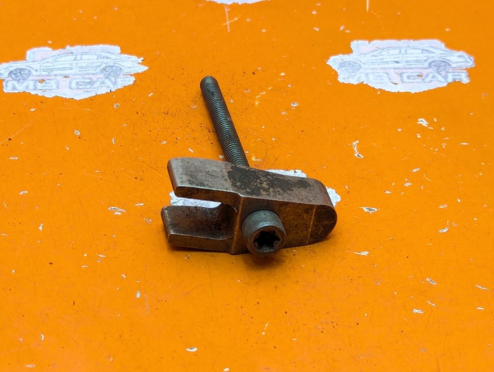 Кронштейн крепления форсунок MERCEDES-BENZ Sprinter W906 (2006 - 2019) фото 1 &mdash; Разборка Мерседес