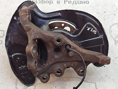 Кулак поворотный передний правый MERCEDES-BENZ C-класс W203/S203/CL203 (2000 - 2004) — Разборка Мерседес