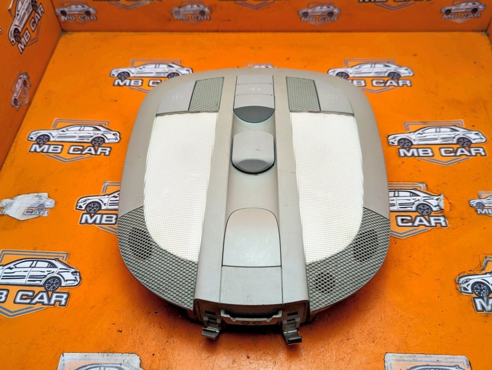 Плафон салона MERCEDES-BENZ M-класс W164 рестайлинг (2008 - 2011) фото 1 &mdash; Разборка Мерседес