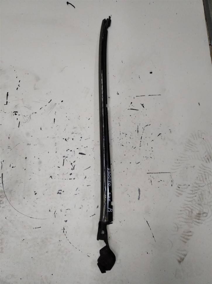 Молдинг лобового стекла MERCEDES-BENZ S-класс W220 рестайлинг (2002 - 2005) фото 1 — Разборка Мерседес