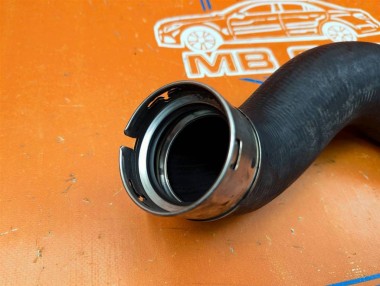 Патрубок интеркулера MERCEDES-BENZ C-класс W204/S204/С204 рестайлинг (2011 - 2015) — Разборка Мерседес