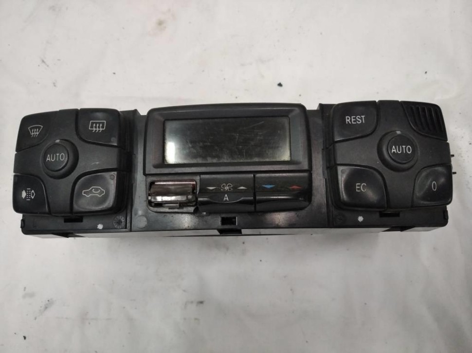 Панель управления климатом MERCEDES-BENZ S-класс W220 (1998 - 2005) фото 1 — Разборка Мерседес