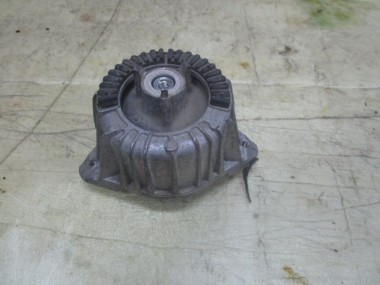 Опора двигателя MERCEDES-BENZ CLS-класс C218/X218 рестайлинг (2014 - 2017) — Разборка Мерседес