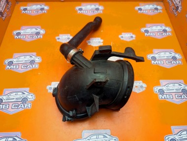 Патрубок воздушный MERCEDES-BENZ C-класс W204/S204 (2006 - 2011) — Разборка Мерседес