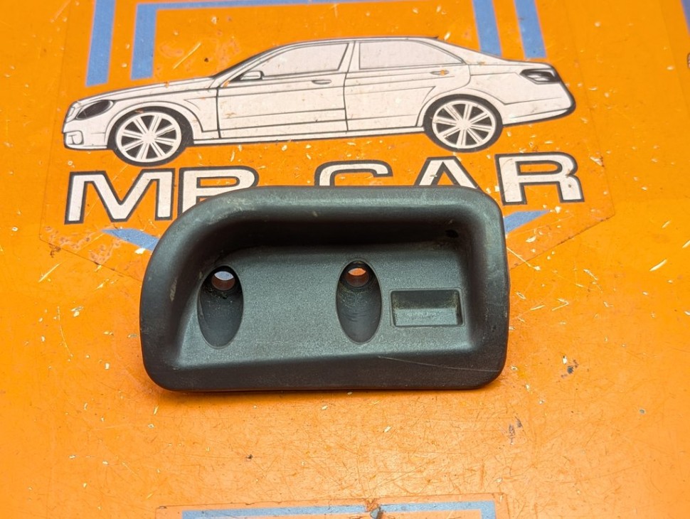 Кронштейн MERCEDES-BENZ V-класс W638/W639 (1996 - 2003) V 220 2.1 D AT (122 л.с.) фото 1 &mdash; Разборка Мерседес